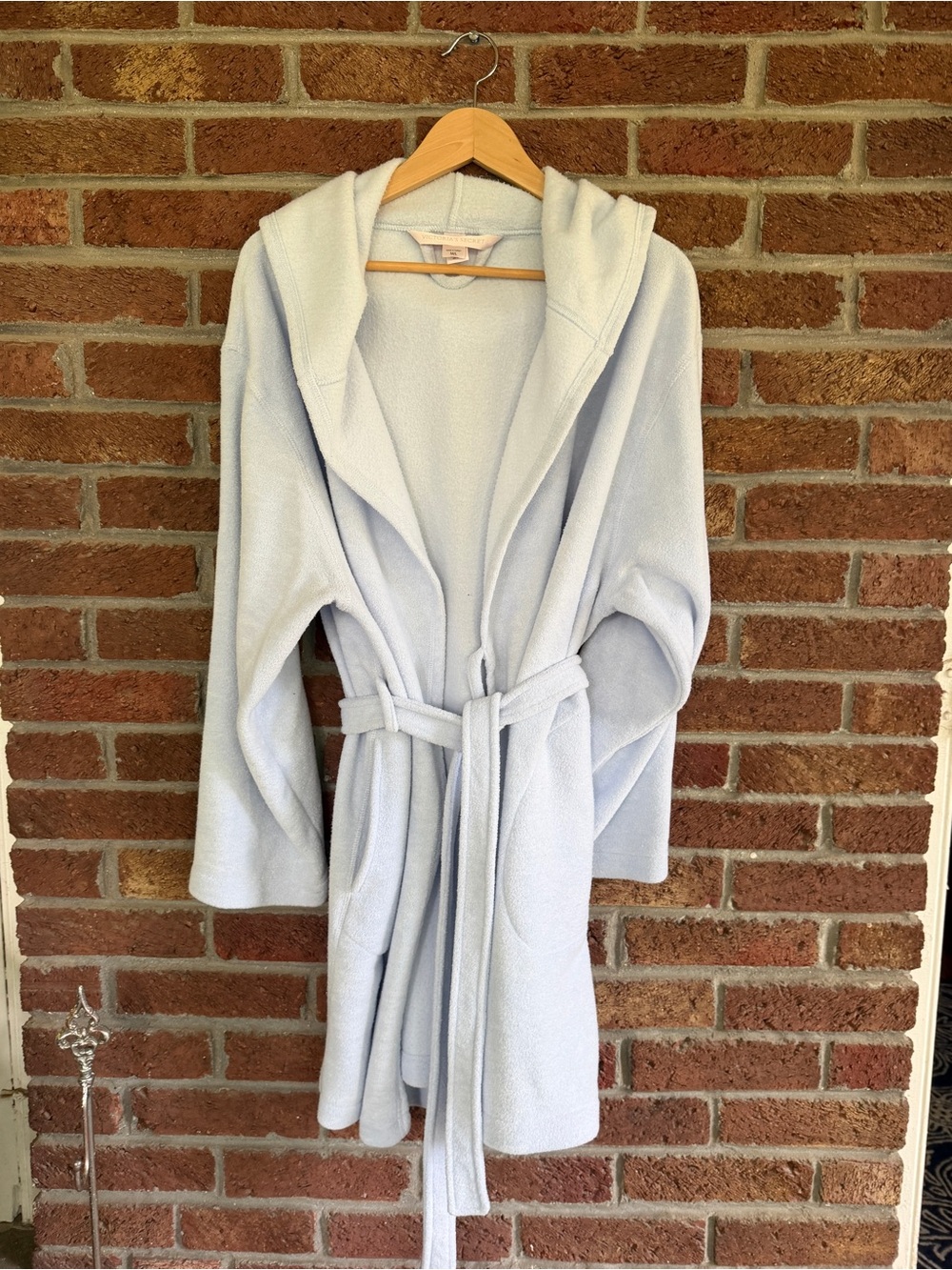 victoria secret fleece hooded robe. size medium large. baby blue.
